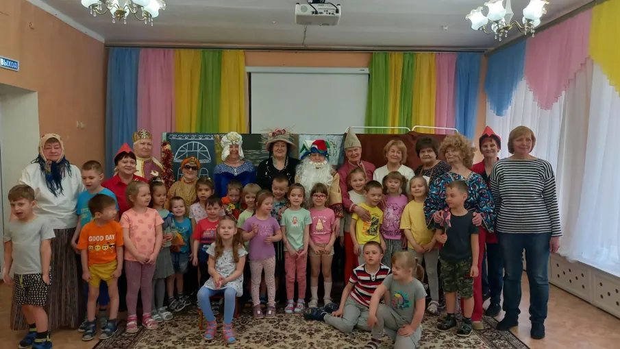 "Театралочка" в гостях у ребят
