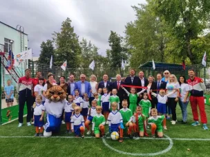 Паралимпийской урок и открытие футбольного поля